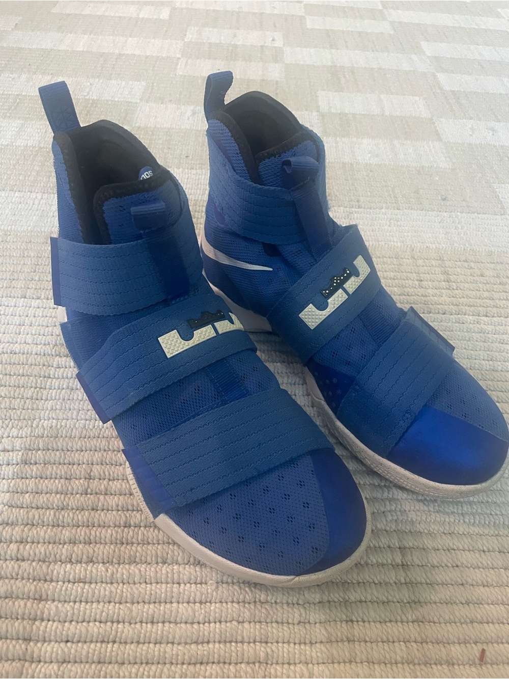 Lebron James Nike Blue Gum Soldier 10 Size 8 Men's Basketball Shoes Sneakers